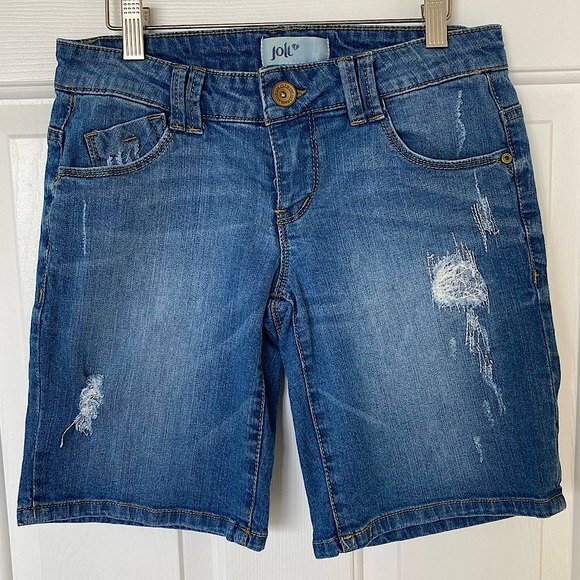 Jolt Lightly Distressed Jean Shorts Size 3 Juniors Medium Dark Wash - Picture 1 of 10